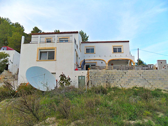 Onafgebouwde villa uit 2010 voor een spotprijs