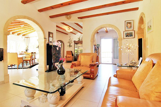 Zeer fraai, traditioneel Spaans landhuis in Javea te koop voor 645.000 euro