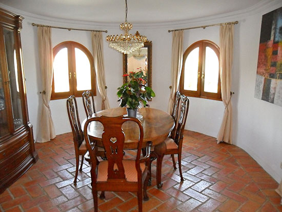 Fantastisch landhuis, ideaal voor B&B! Prachtige omgeving, 20 minuten rijden van zee.