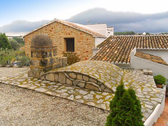 Prachtige 250-jaar oude finca in Javea, totaal gerestaureerd met behoud van originele stijlkenmerken