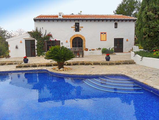 Prachtige 250-jaar oude finca in Javea, totaal gerestaureerd met behoud van originele stijlkenmerken