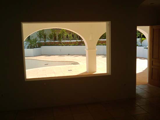 Fantastische Ibiza-stijl villa op 200 meter van het strand van Moraira en loopafstand dorp!!!