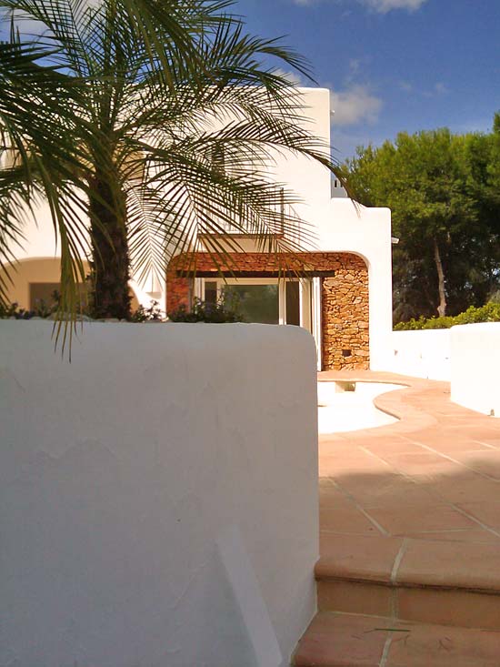 Fantastische Ibiza-stijl villa op 200 meter van het strand van Moraira en loopafstand dorp!!!