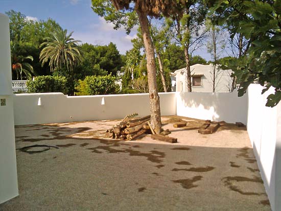 Fantastische Ibiza-stijl villa op 200 meter van het strand van Moraira en loopafstand dorp!!!