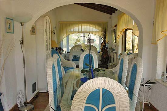 Ruim huis in Benissa voor een crisisprijs!