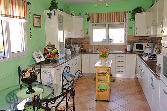 Ruim huis in Benissa voor een crisisprijs!