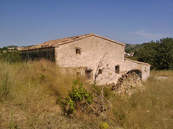 Ongerestaureerde finca in Benissa op ruim 8000 m2 eigen grond