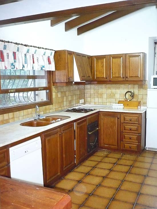 Uniek object! ruim 500 m2 woning, 20.000 m2 tuin, twee zwembaden!