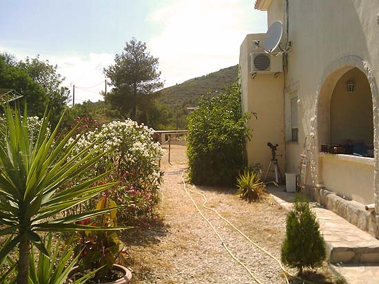Heerlijke finca met paardenstallen op 2100 m2 grond, 10 kilometer van Denia en de zandstranden.
