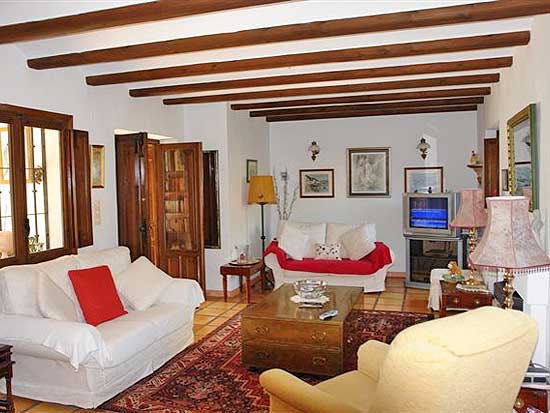 Romantiche finca met blik op de wijnvelden en de bergen