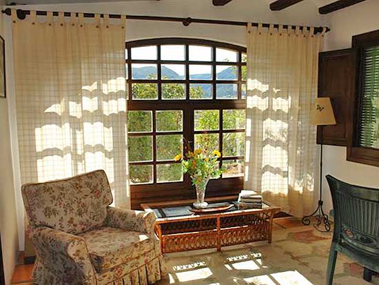 Romantiche finca met blik op de wijnvelden en de bergen