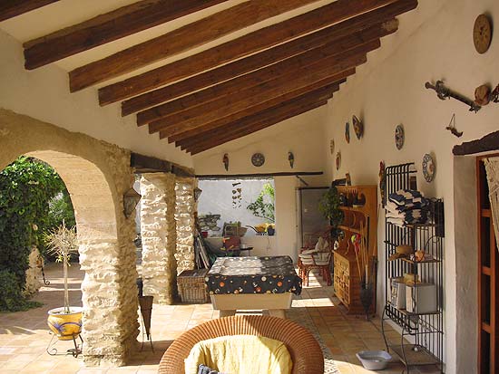 Wie deze finca koopt, heeft niets meer te wensen. Wat een huis, wat een locatie en wat een fraai grondstuk. Zien is kopen!!!