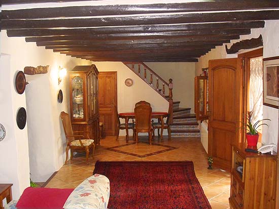 Wie deze finca koopt, heeft niets meer te wensen. Wat een huis, wat een locatie en wat een fraai grondstuk. Zien is kopen!!!