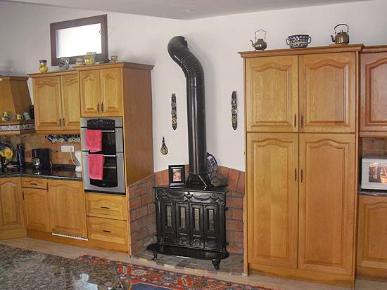 Wie deze finca koopt, heeft niets meer te wensen. Wat een huis, wat een locatie en wat een fraai grondstuk. Zien is kopen!!!