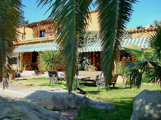 Deze finca in Benissa staat vlak bij de school