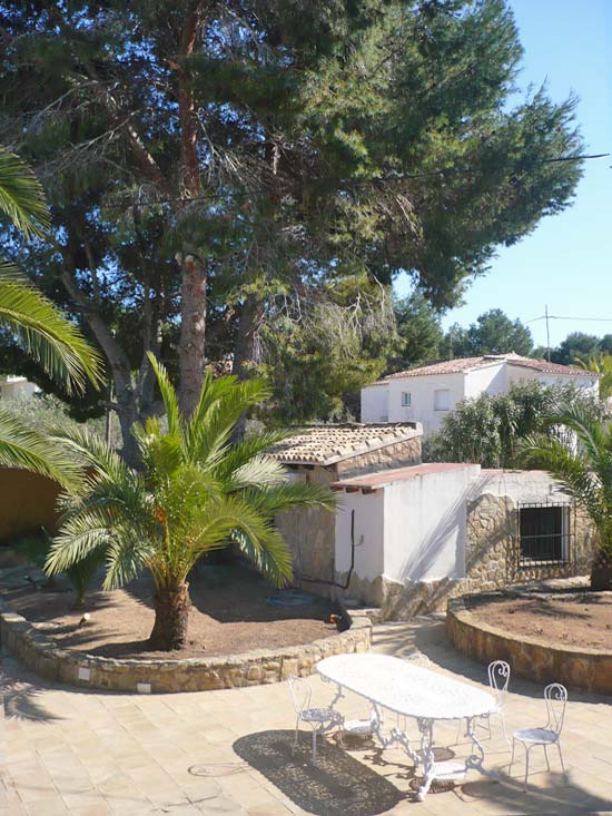 Zeer charmante finca op loopafstand van strand en dorp. Wie biedt?