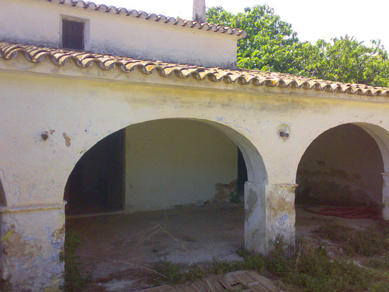 Unieke originele finca in Moraira. Geheel te renoveren. Dit komt nooit meer!!!