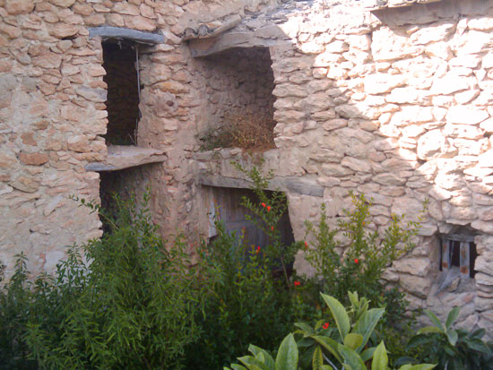 Unieke originele finca in Moraira. Geheel te renoveren. Dit komt nooit meer!!!