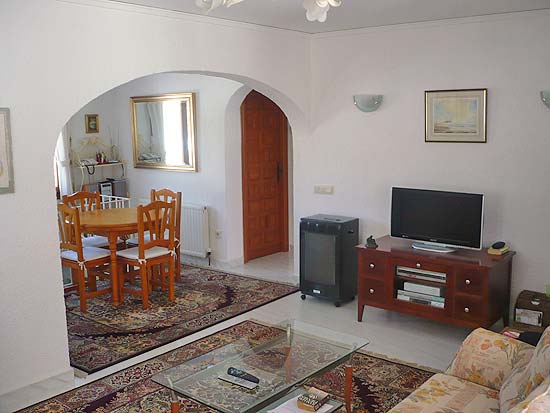 Loopafstand dorp en strand. VIER slaapkamers. Ideaal voor verhuur!