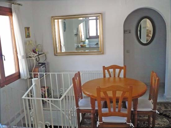 Loopafstand dorp en strand. VIER slaapkamers. Ideaal voor verhuur!