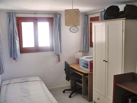 Loopafstand dorp en strand. VIER slaapkamers. Ideaal voor verhuur!