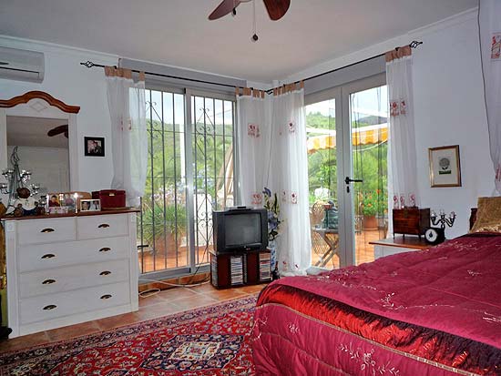 Super gezellige finca met twee gescheiden appartementen in Gata. Alle papieren aanwezig!