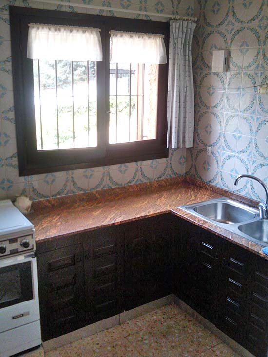 Te koop van EERSTE EIGENAAR, deze perfect onderhouden villa in Benissa Costa, voor 285.000 euro.