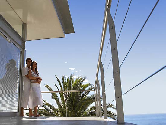 Unique! 3 apartments right on the beach at El Portet Moraira from 299,000 euros!