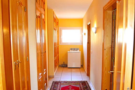 Foutloos 4-slaapkamerhuis van 286 m2 op ruim 3500 m2 grond met schitterend uitzicht