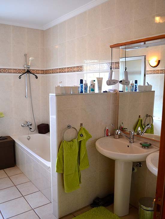 Foutloos 4-slaapkamerhuis van 286 m2 op ruim 3500 m2 grond met schitterend uitzicht