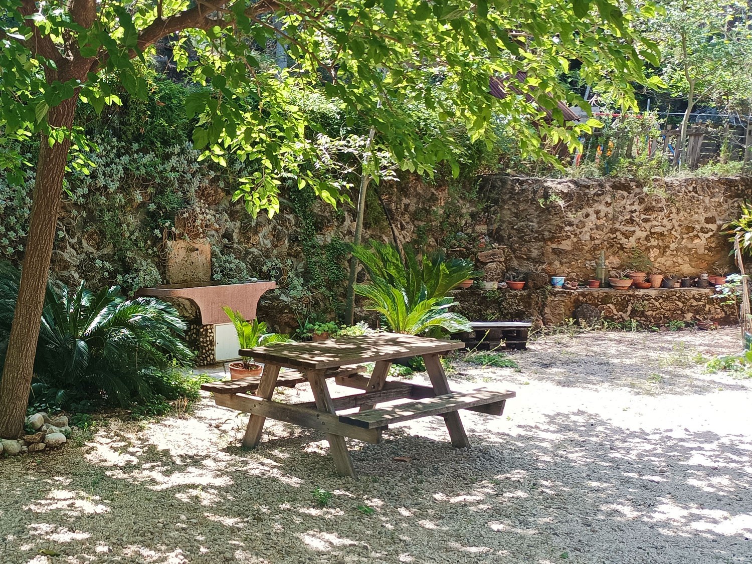 sprookjes-finca met 40.000 m² eigen grond te koop