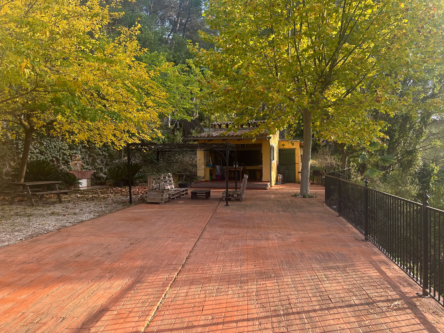 sprookjes-finca met 40.000 m² eigen grond te koop