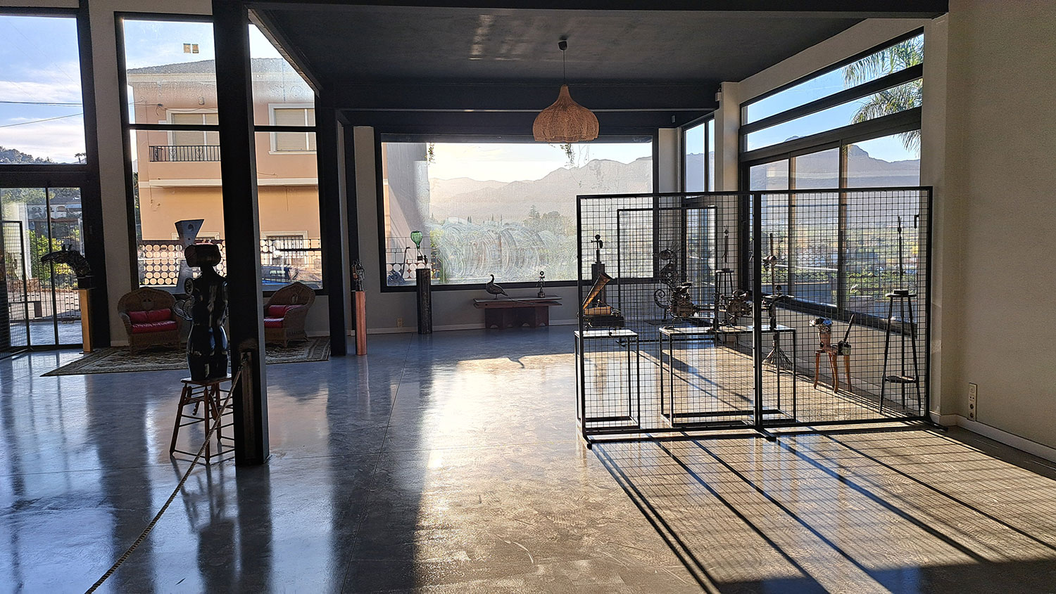 Benidoleig - groot pand van 500 m2 op 777 m2 grond te koop voor 685.000 euro