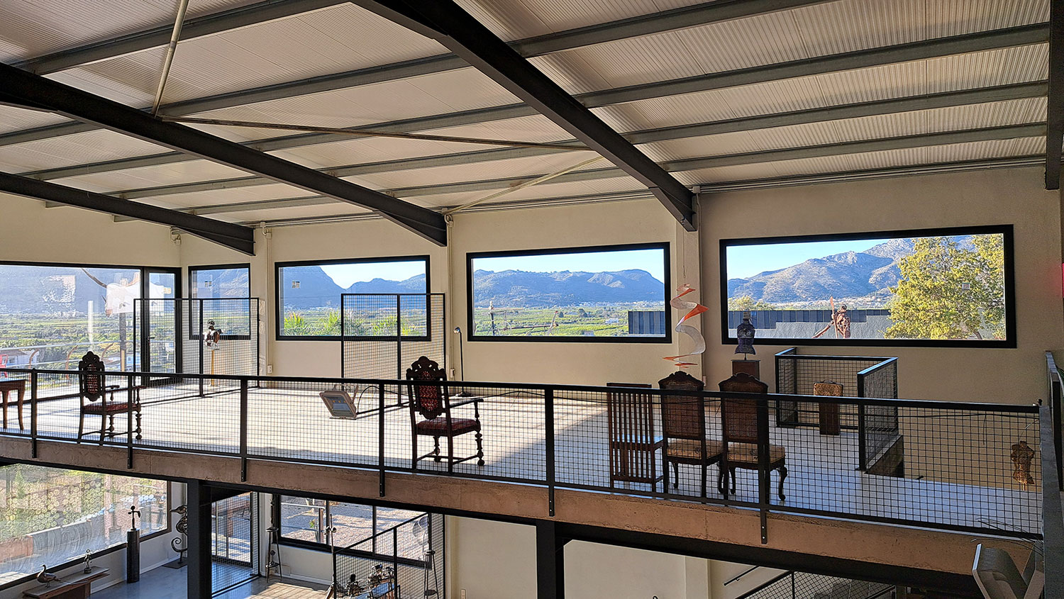 Benidoleig - groot pand van 500 m2 op 777 m2 grond te koop voor 685.000 euro