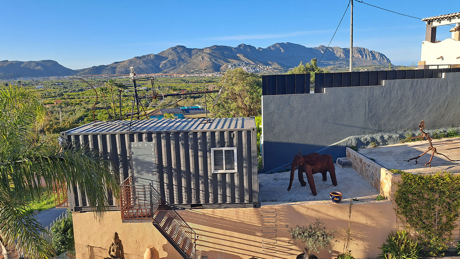 Benidoleig - groot pand van 500 m2 op 777 m2 grond te koop voor 685.000 euro