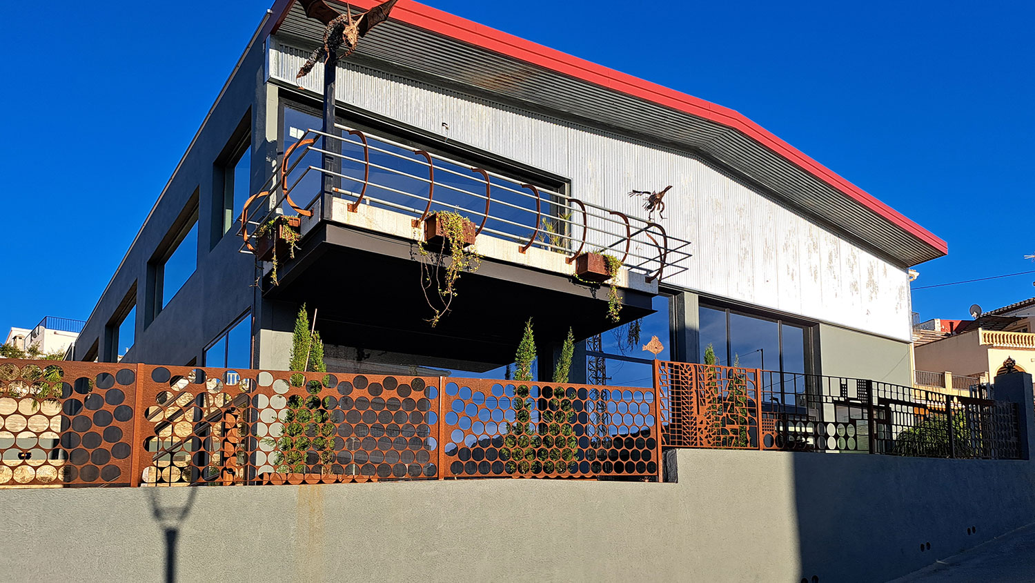 Benidoleig - groot pand van 500 m2 op 777 m2 grond te koop voor 685.000 euro