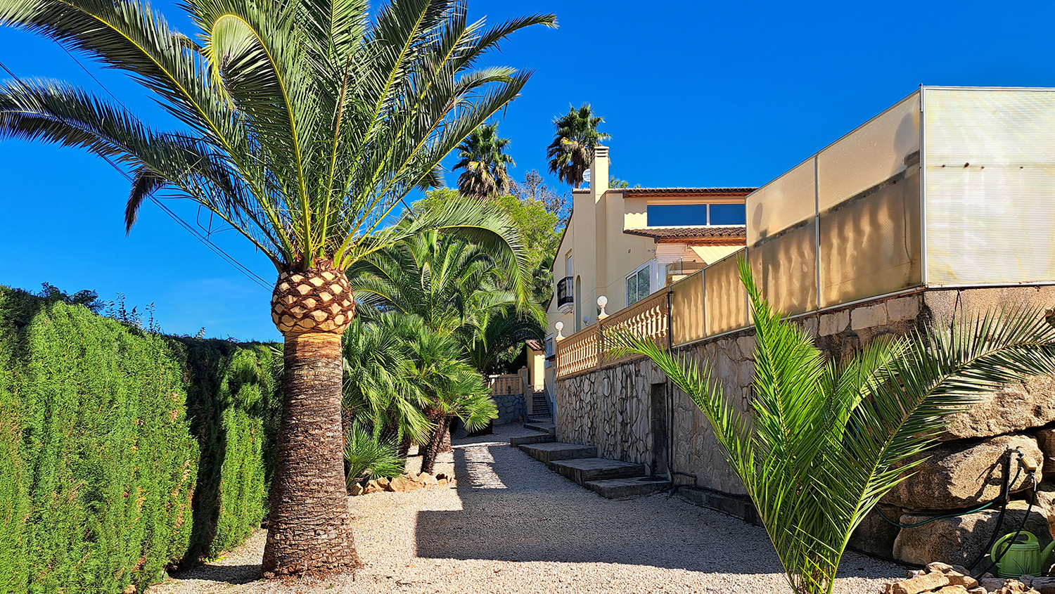 Schitterende zelfvoorzienende villa in Denia