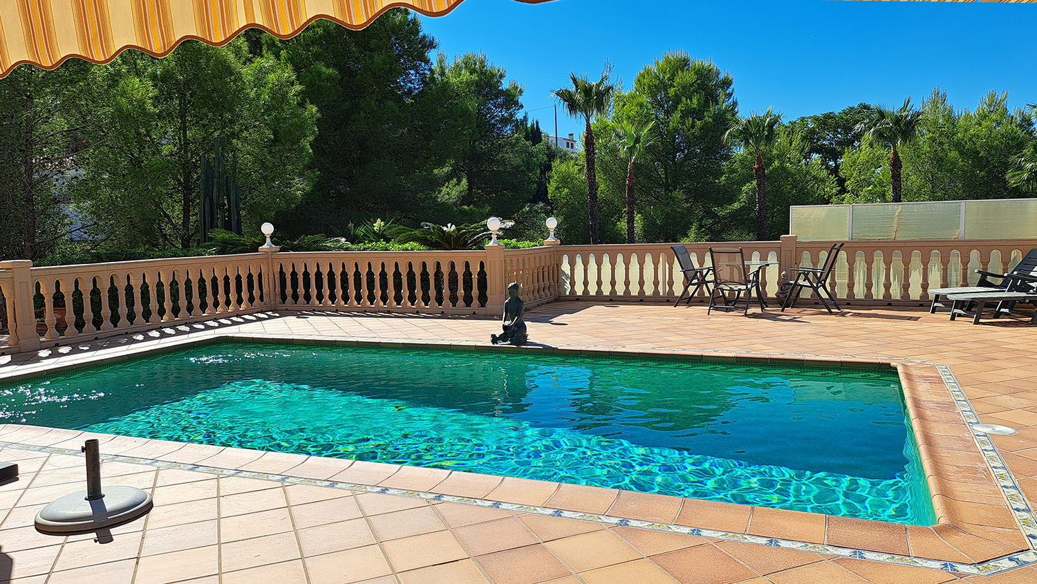 Schitterende zelfvoorzienende villa in Denia