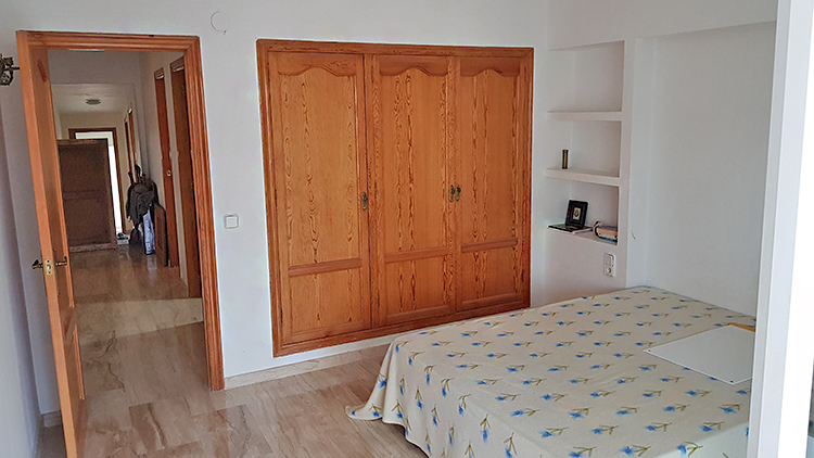 Zonnig 2 slaapkamer appartement in centrum Moraira voor 225000 euro