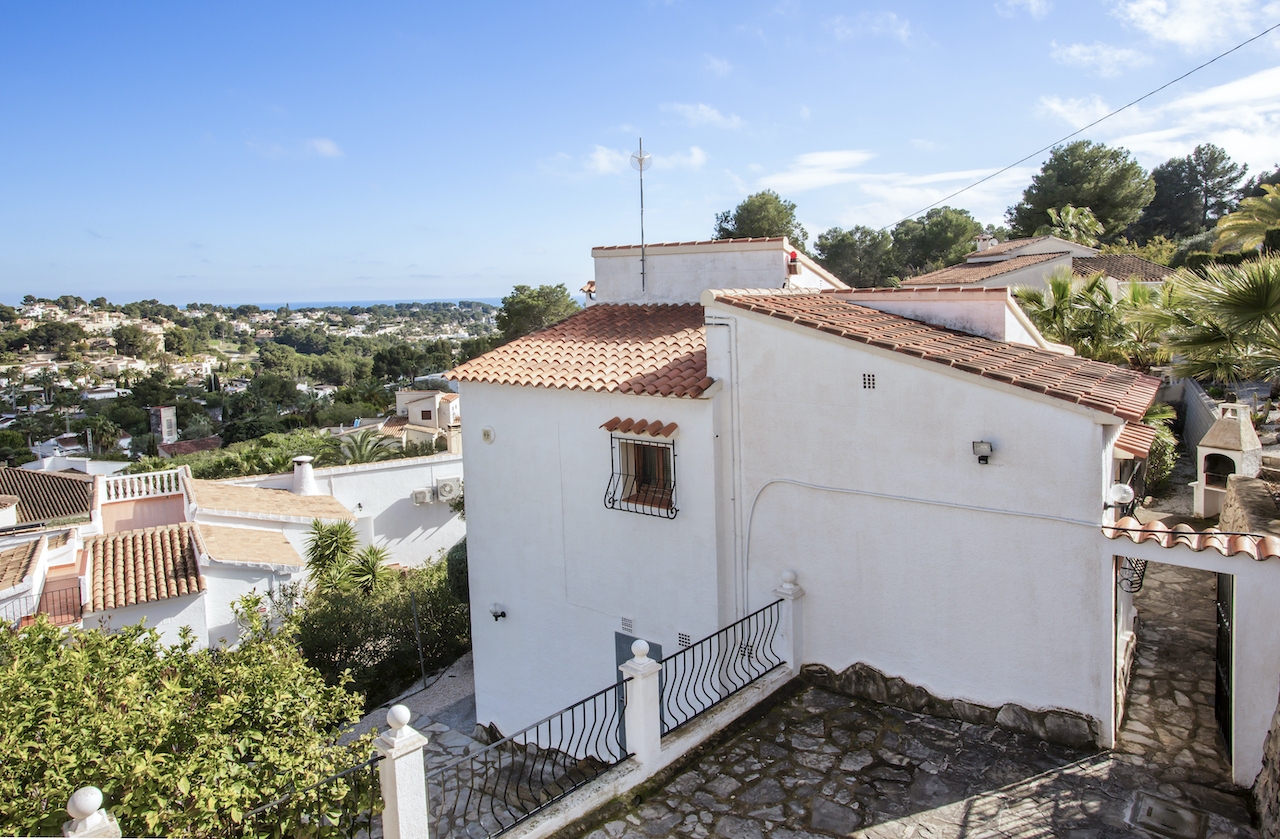 Deze villa met zwembad staat in Benissa Costa en biedt 3 slaapkamers