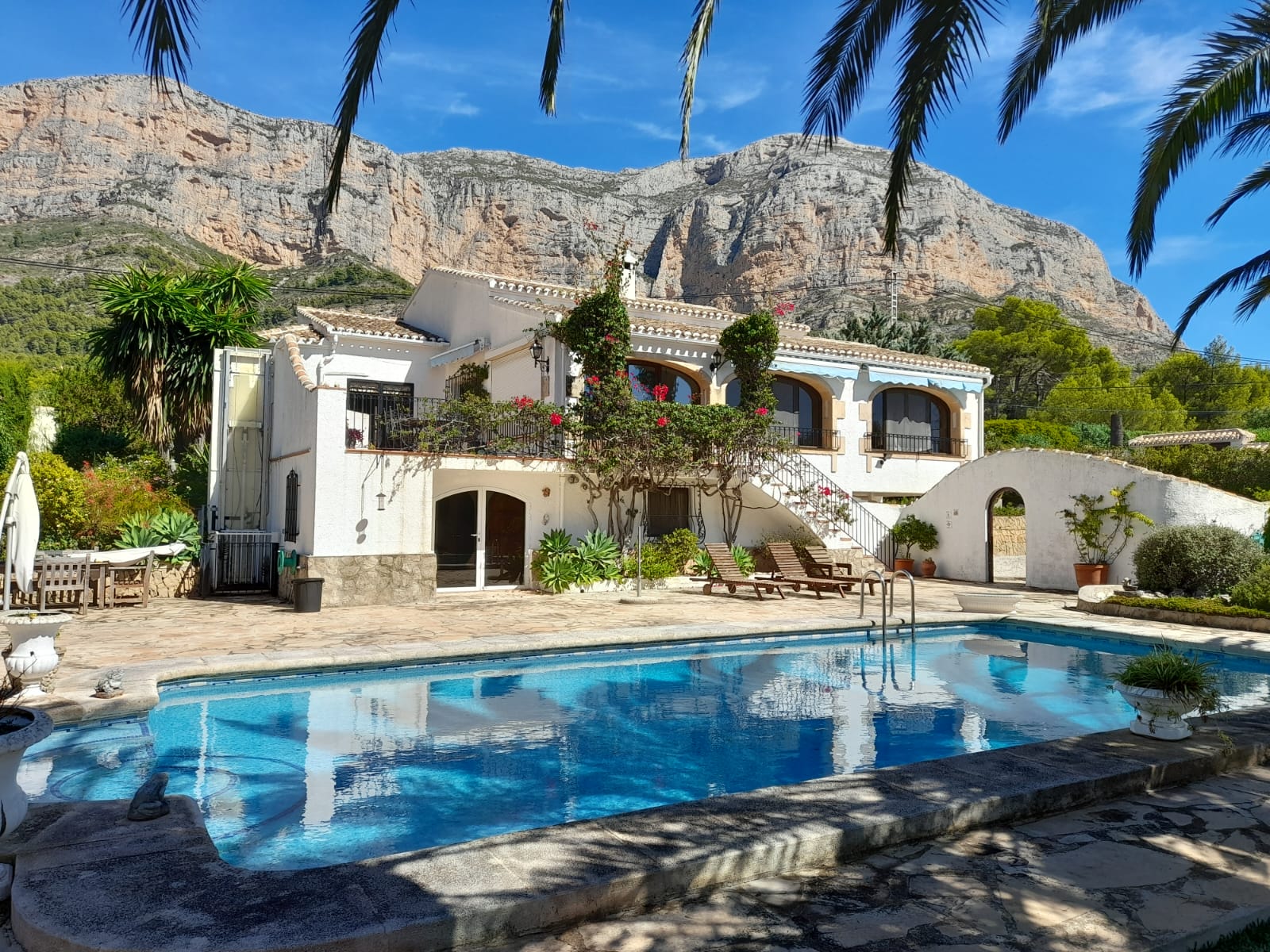 Fraaie villa in Javea onder de Montgo!