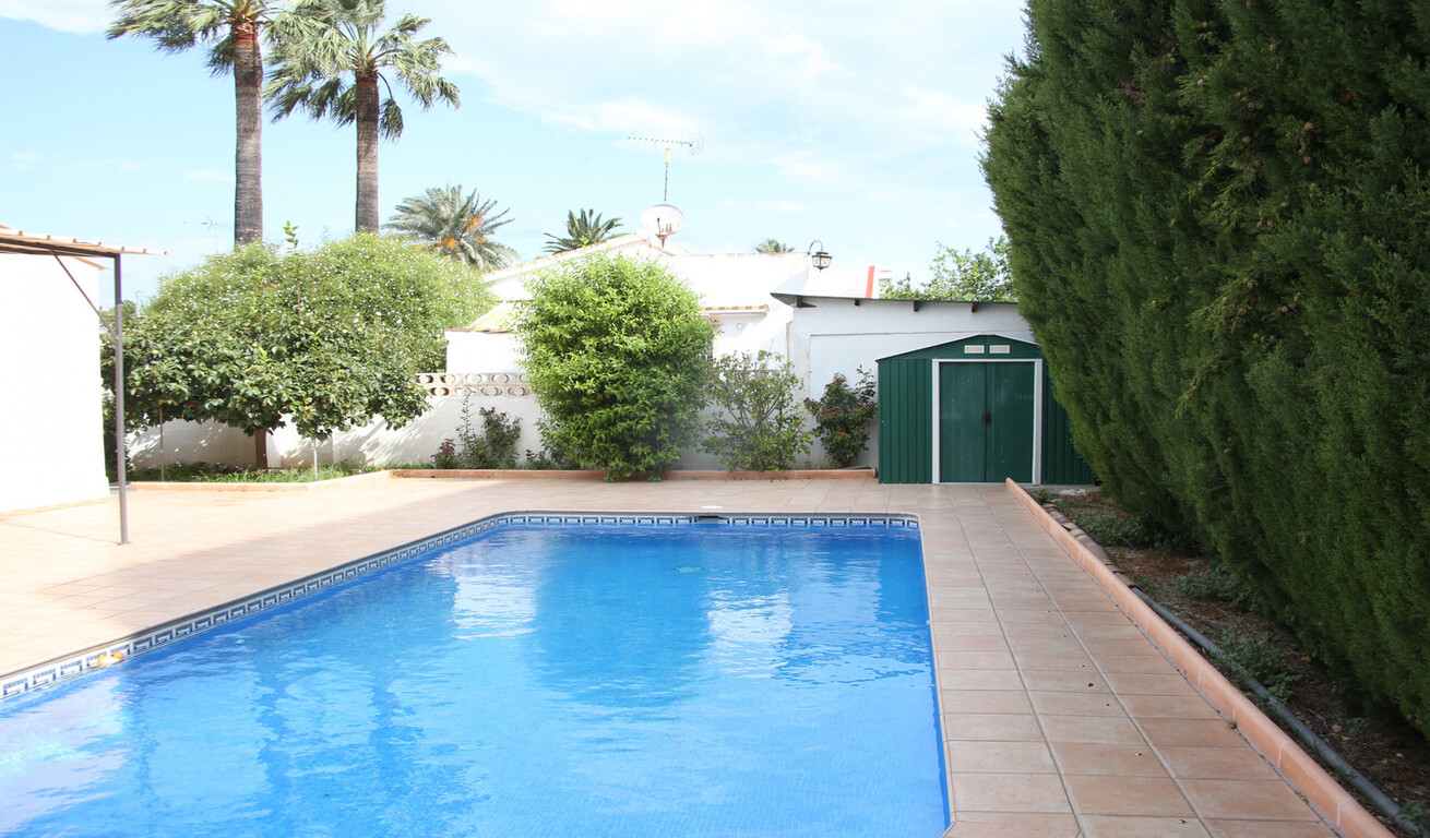 Denia - Vrijstaande 3-slaapkamer,3-badkamer villa aan zee