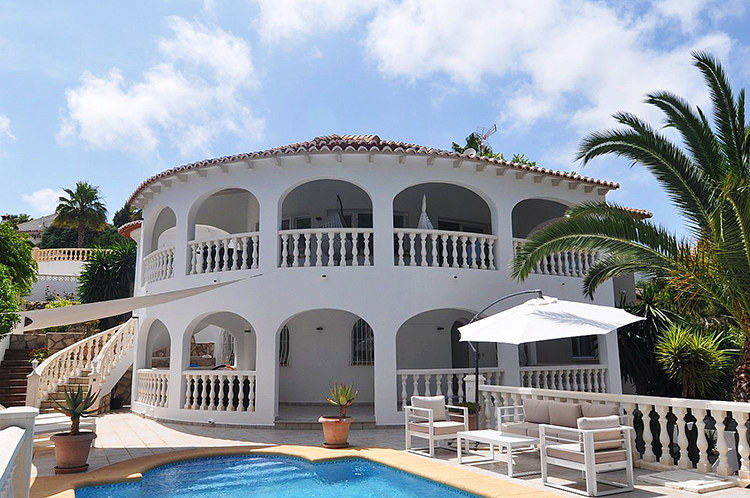Fraaie villa op slechts 900m van het strand Baladrar voor 650k