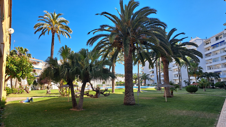 Dit 2 slaapkamer appartement in Javea ligt 180 meter van zee