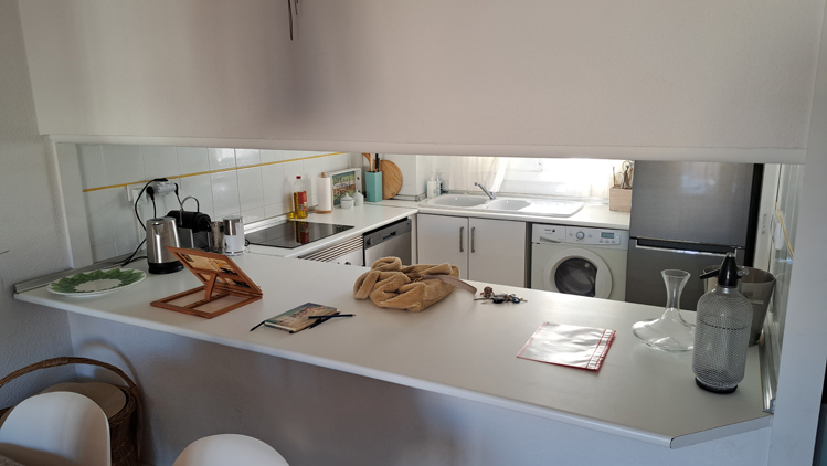 Dit 2 slaapkamer appartement in Javea ligt 180 meter van zee