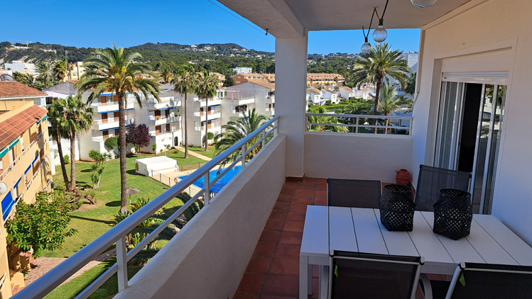 Dit 2 slaapkamer appartement in Javea ligt 180 meter van zee