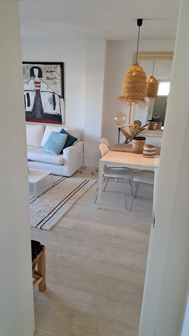 Dit 2 slaapkamer appartement in Javea ligt 180 meter van zee