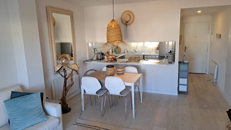 Dit 2 slaapkamer appartement in Javea ligt 180 meter van zee