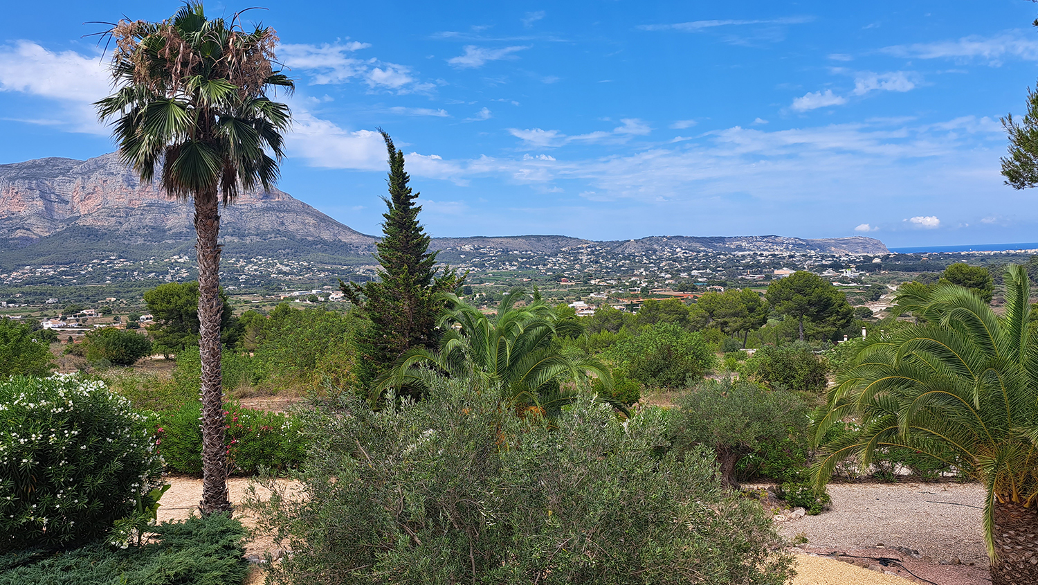 Superfraai grondstuk in Javea