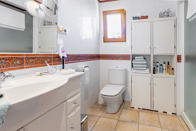 Heerlijke 4 slaapkamer villa te koop in Benissa Costa voor 475.000 euro